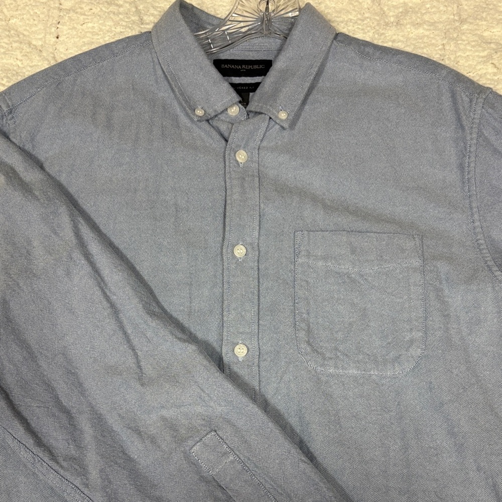 Banana Republic Light Blue Casual Button-Down Shirt - Picture 4 of 4